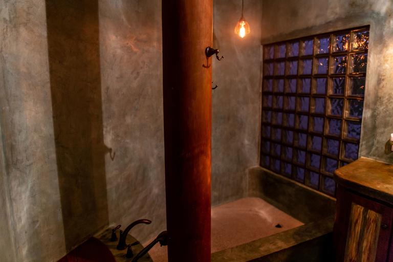 Bathroom 4, Miraflores 2 BR by Casago, La Paz