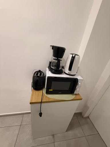 Private kitchen 3, Affordable 2BR Apt 10 Min to Westbahnhof, Wien