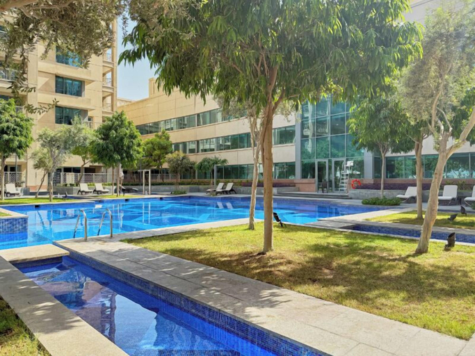 Outdoor pool 2, bnbme - 29 Boulevard Tower 1 - 1 BDR, Dubai