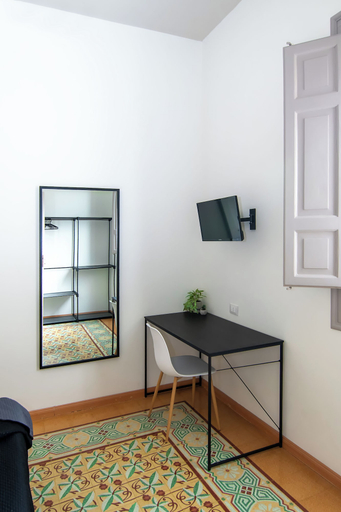 Others 5, Fardella Hospitality, Trapani