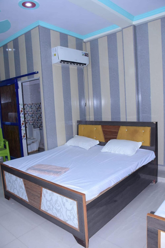 Bedroom 2, Shivdham Guest House, Sitapur