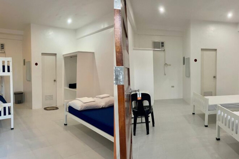 Room 2, CasaJuana Room Rental, Carles