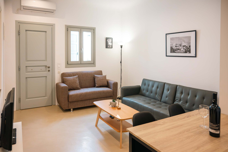 Room 2, Assyr Getaway - Santorini Cozy Cycladic Retreat, South Aegean