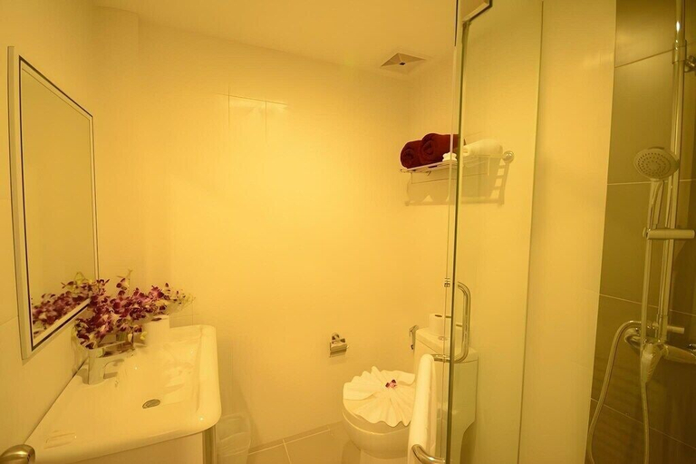 Bathroom 4, Patong Expat Hotel, Pulau Phuket