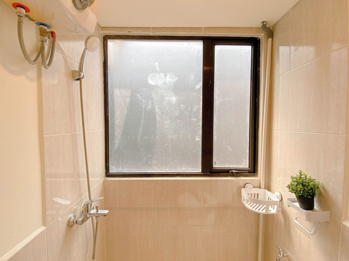 Bathroom 3, Warm 2Br Apartment At Meikarta, Cikarang
