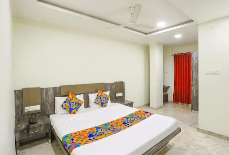 Bedroom 4, Hotel Krishna, Nagpur