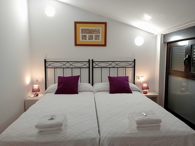 Room 2, Zabala Martinez AT La Piedra, La Rioja