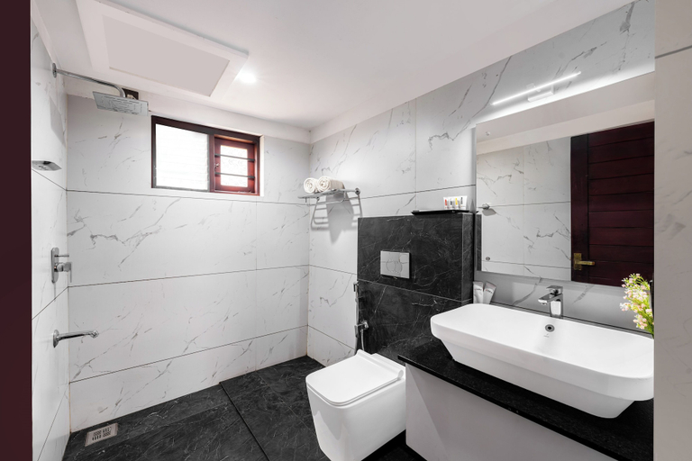 Bathroom 5, Sterling Govardhana Malampuzha, Palakkad