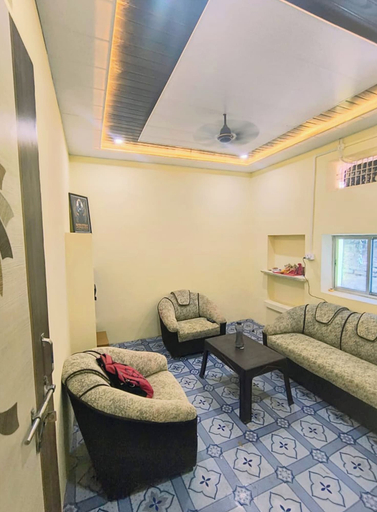 Lobby sitting area, Hotel Rainbow Residency Varanasi, Varanasi