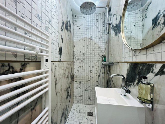 Bathroom 5, Merveil Luxury Suite - Marais - Charlot, Paris