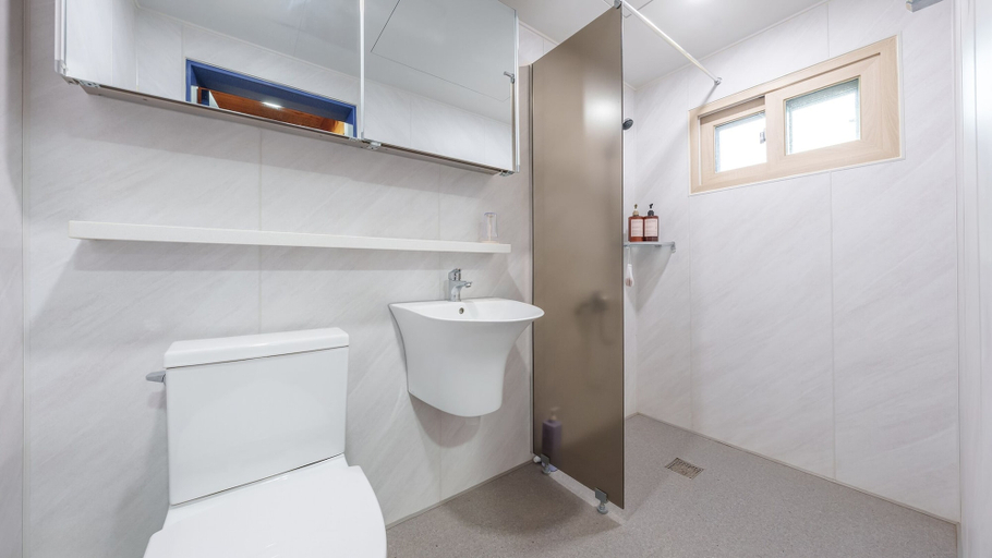 Bathroom 4, Cheongdo Ellago Poolvilla Pension, Cheongdo
