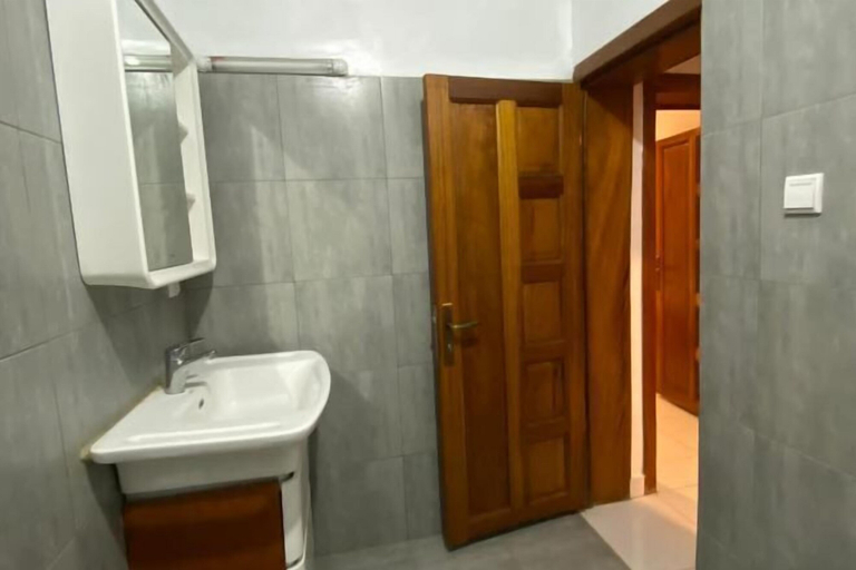 Bathroom, Fanfare Suites Executive Stay Remera, Kicukiro