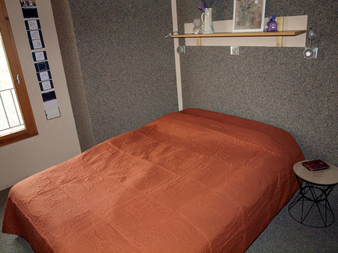 Bedroom 4, Scenic Village Home With Lake Panorama, Alpes-de-Haute-Provence