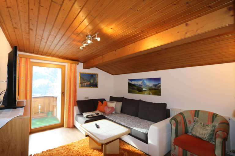 Others 1, Apartment in Zillertal Near Ski Slopes, Schwaz