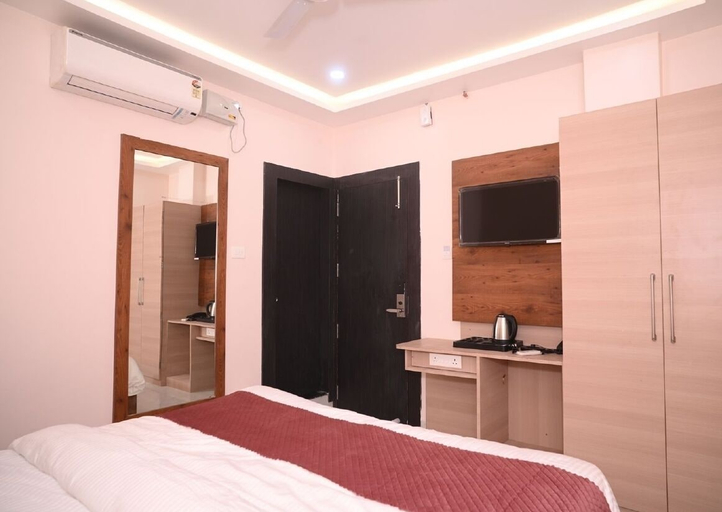 Room 4, Hotel Nirvvana Residency, Varanasi