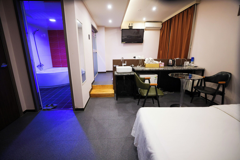 Room 5, Xmotel Busan, Busanjin