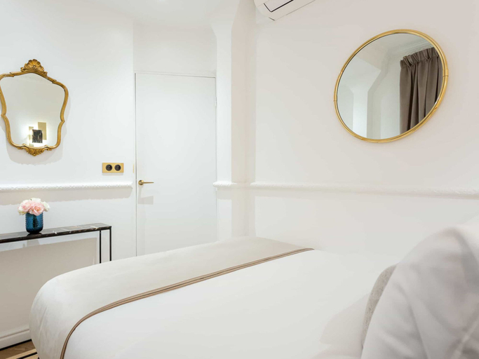 Bedroom 3, Merveil Luxury Suite - Louvre Rambuteau, Paris
