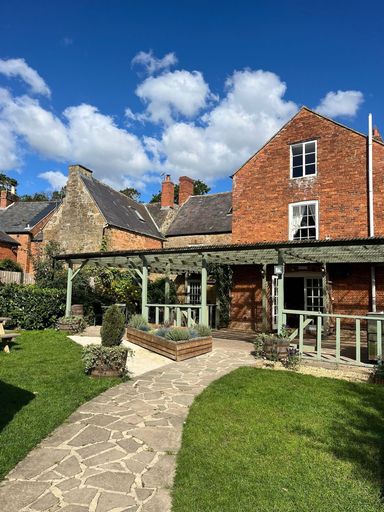 Exterior & Views 2, The George Inn, Warwickshire