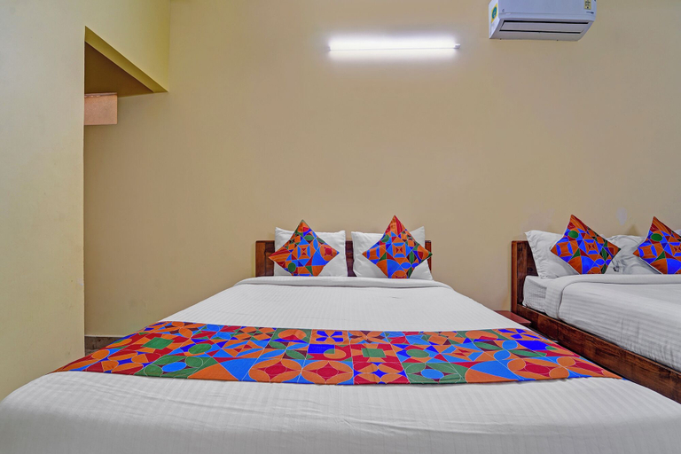 Room 2, Fabhotel Martine Residency - French Colony, 5 Mins from Rock Beach, Puducherry