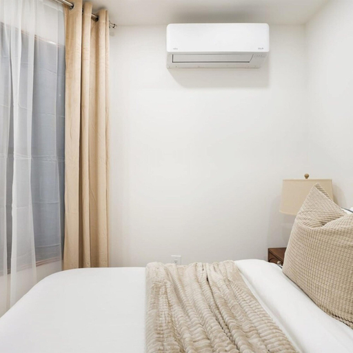 Room 3, 48-4fw Newly Renovated W D Midtown, New York