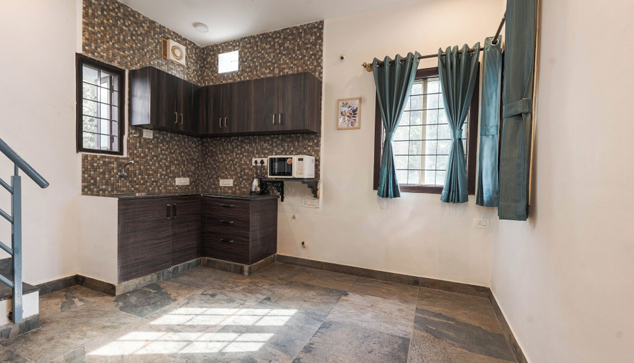 Room 2, Goshen, Bangalore