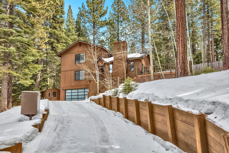 Property grounds 5, 1760t Thunderbird Cabin 3 Bedroom Home, El Dorado