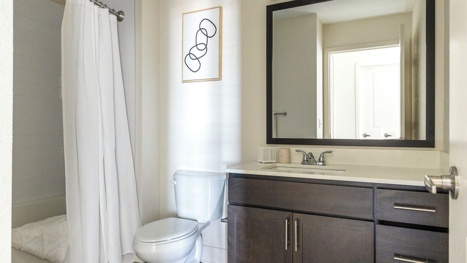 Bathroom 4, Landing Palmetto Apartments, Manatee