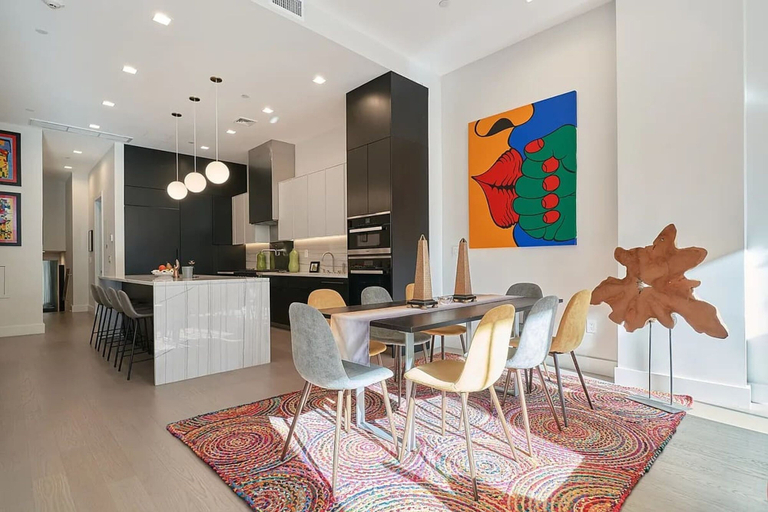 Room 5, Gilded Loft by Rove Travel 2BR Vibrant Loft, New York