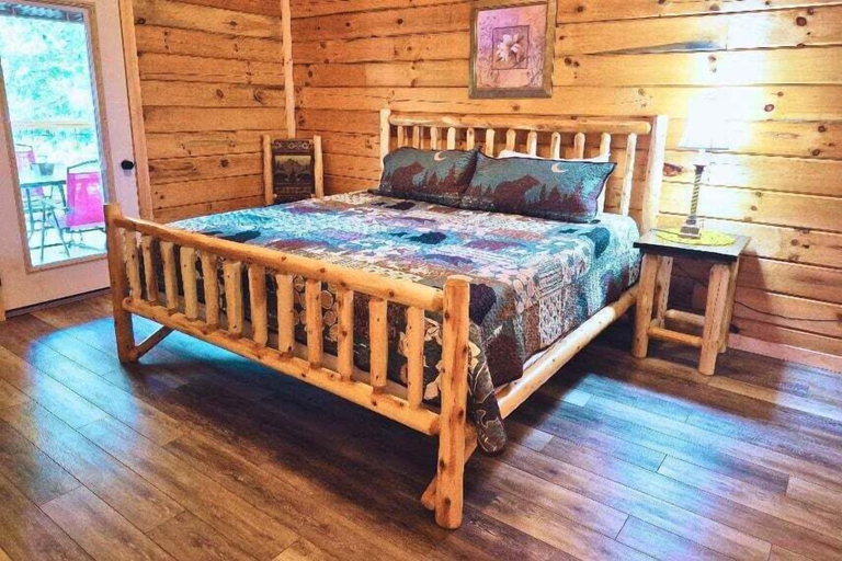 Room 4, Misty Mountain View - 2 bedroom 2 Cabin, Sevier