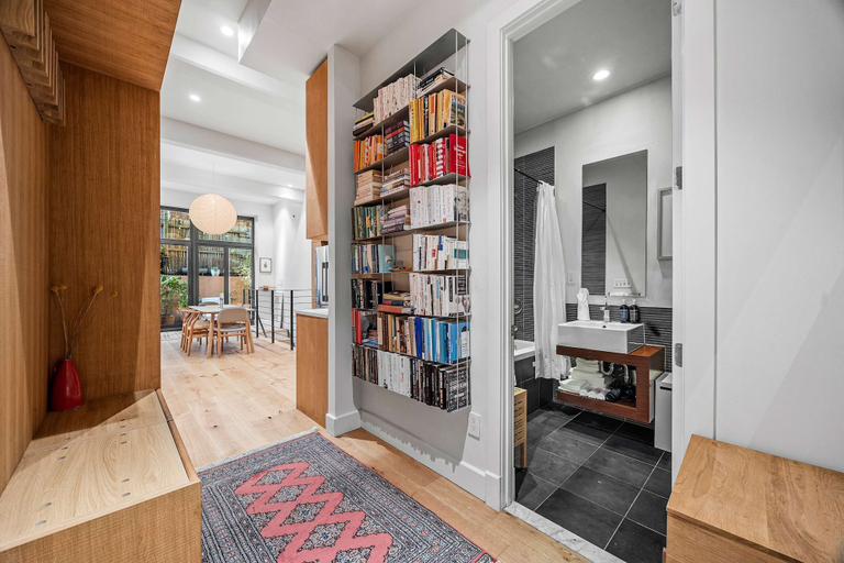 Room 3, Havemeyer by Rove Travel Duplex Loft w Terrace, New York