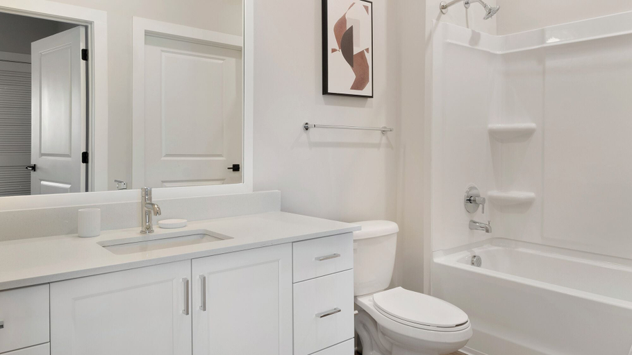 Bathroom 2, Landing Apartments - Oakwood, Hall