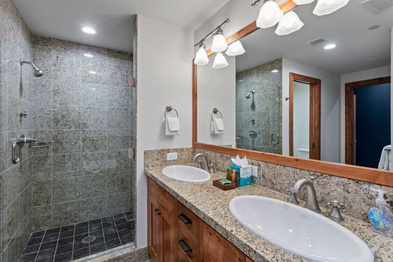 Bathroom 2, 305 - Three Bedroom Condo Shooting Star by Deer Valley Resort, Summit