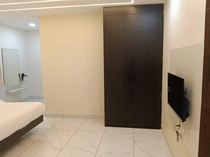 Room 2, Hotel Aashiyana, Indore