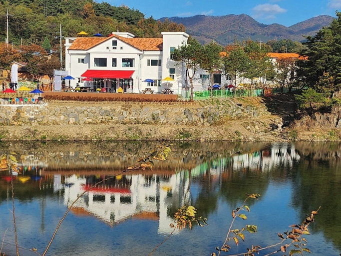 Primary image