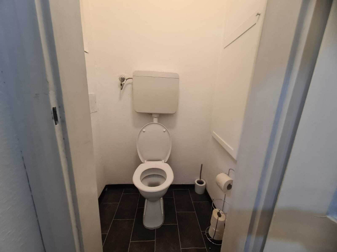 Bathroom 4, Chic 2BR Apt Downtown Long Stay, Wien