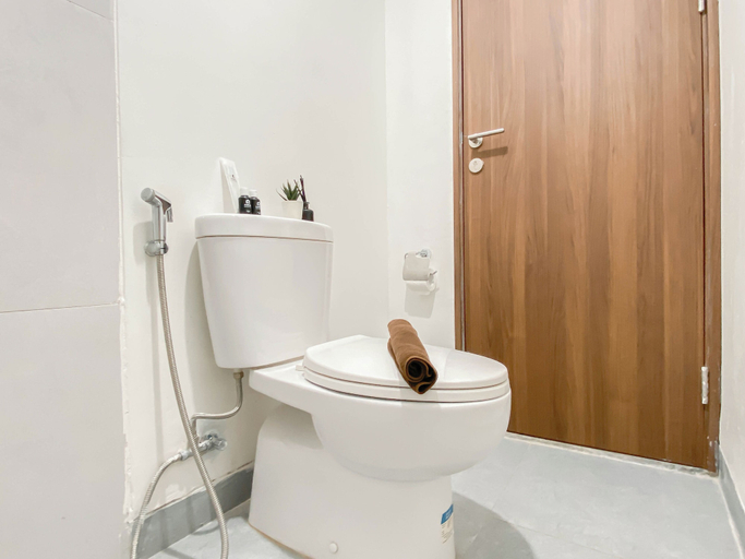 Bathroom 2, Soft Grey 1Br At Royal Sentul Park Apartment, Bogor