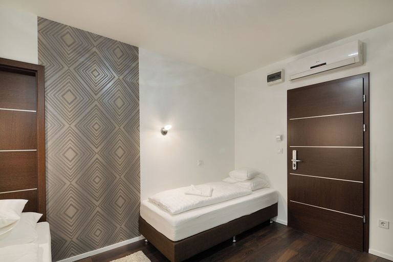 Bedroom 5, Paulay Downtown Apartments, Budapesti