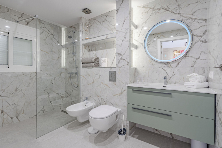 Bathroom 2, Granada - Apartamento 1, Santa Cruz de Tenerife