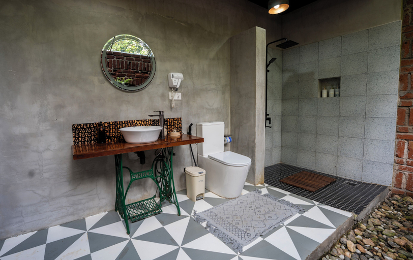 Bathroom 4, Ella Nine Peaks (Araliya Villa & The Club House), Wellawaya