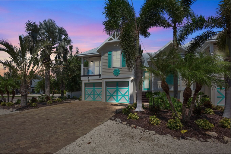 Exterior 3, Sunset & Sand 4 Bedroom Townhouse, Manatee