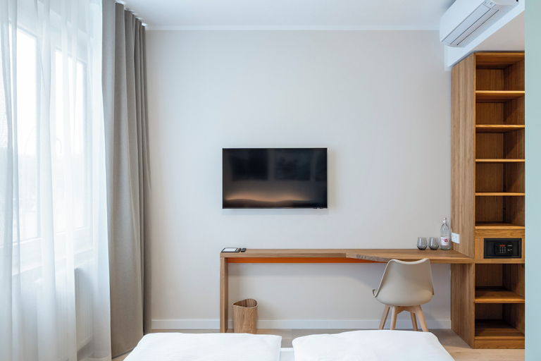 Bedroom 3, Columbia City Hotel, Berlin