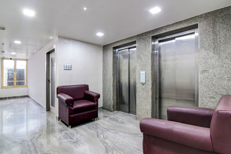 Elevator 3, Fabhotel Aafreen International, Kolkata
