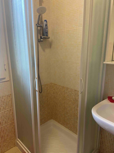 Bathroom, Dimaso lina, Foggia