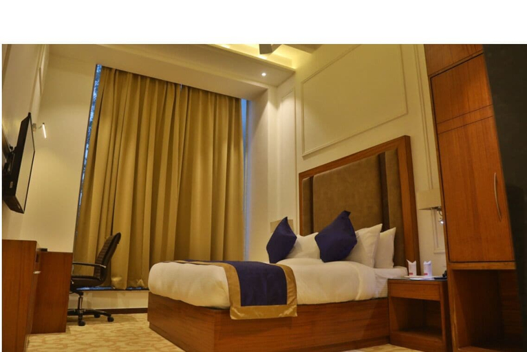 Room 2, The Bliss Corbett, Udham Singh Nagar
