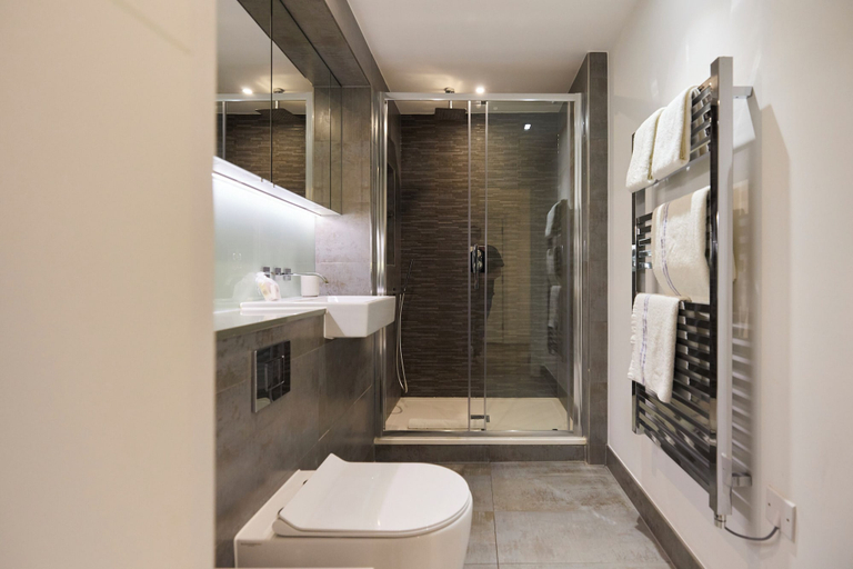 Bathroom 4, Streatham Hill Modern Flat with Balcony, London