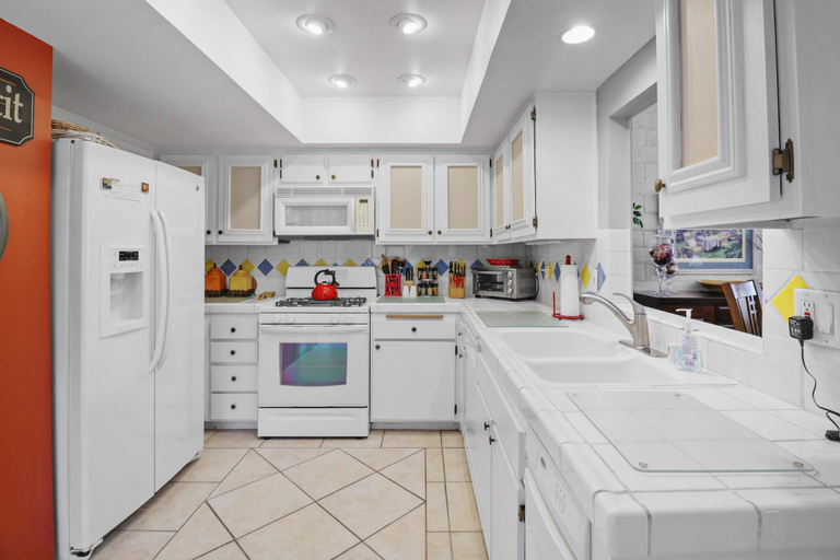 Private kitchen, 2BR 2BA Charming Cathedral City Condo With Territorial Views, Riverside