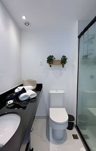 Bathroom 4, Charlie Connect PUC, Porto Alegre