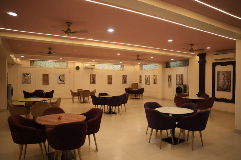 Restaurant 2, Virasat Vistar Gateway, Lucknow