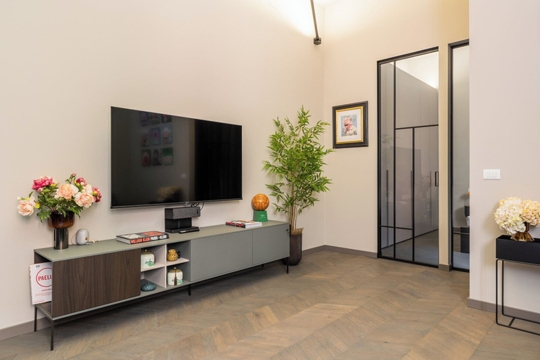 Television, Talla Home by Wonderful Italy, Bologna