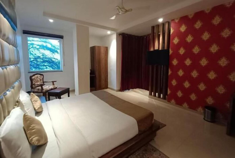 Room 4, Hotel Mercury Inn by Sonachi 8558820852, Amritsar